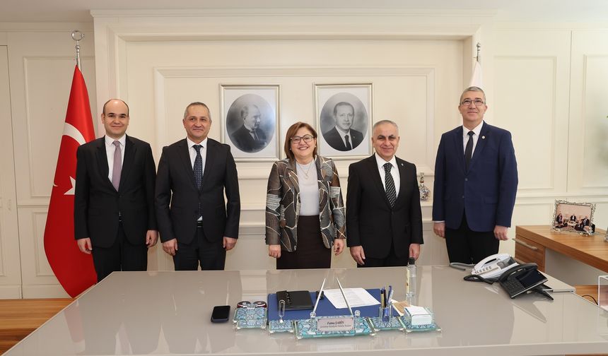 Fatma Şahin’den gençlere iş fırsatı