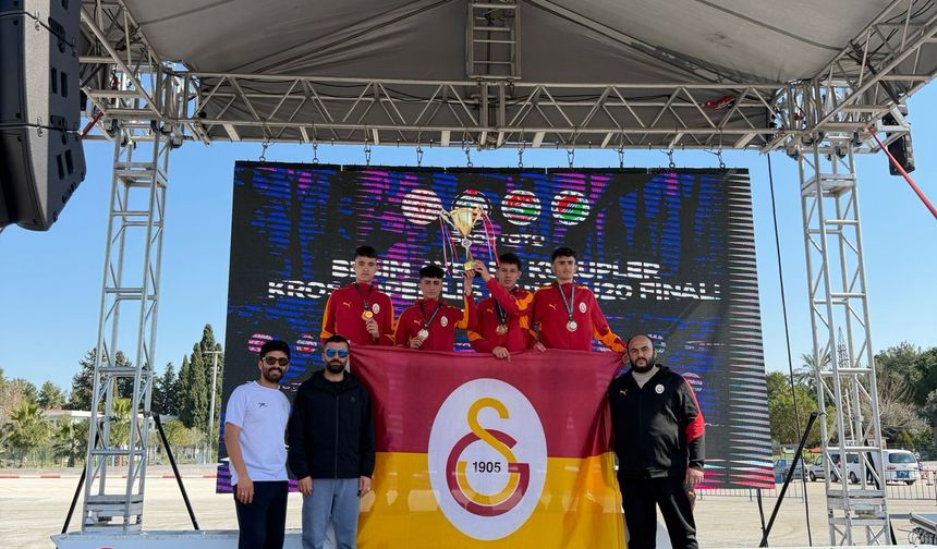 Atletlerimiz şampiyon oldu