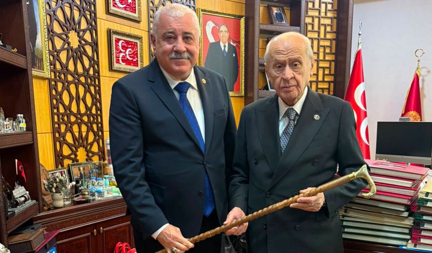 Atay’dan Bahçeli’ye özel hediye