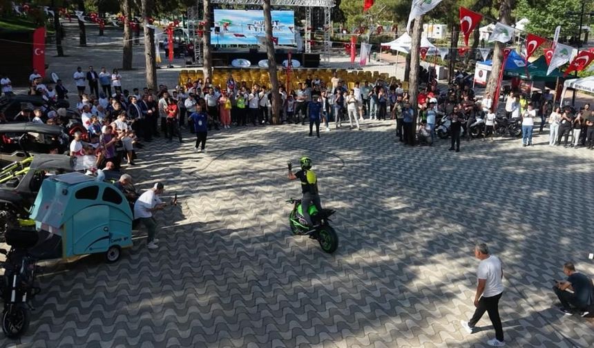 Motor tutkunları herkesi heyecanlardı