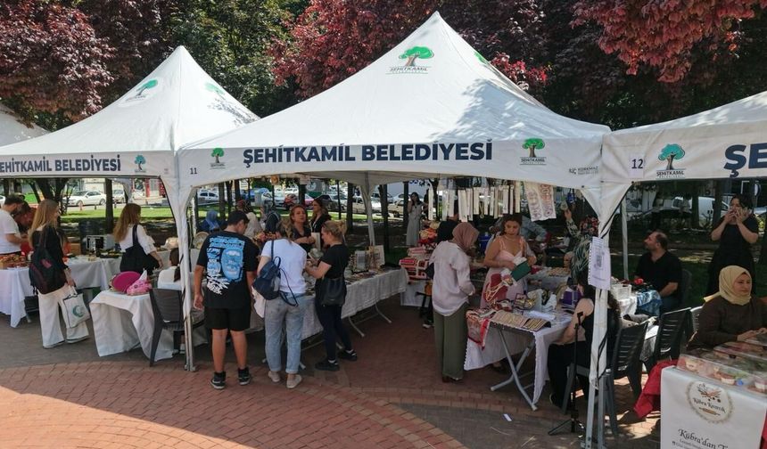 Üreten kadınlar kermesi