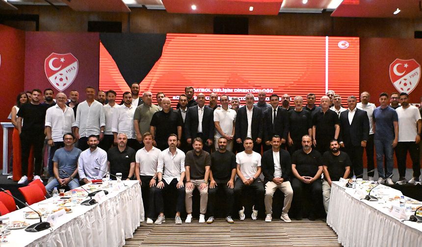 Akademi direktörleri Riva’da toplandı