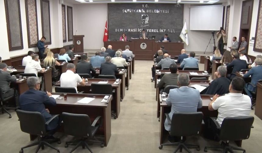 Eski CHP’li üyeden Açar için önerge