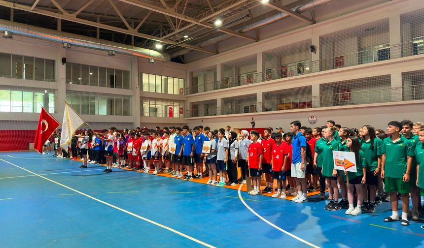 Hokeyde yıldızlar ligi Gaziantep’te yapılıyor