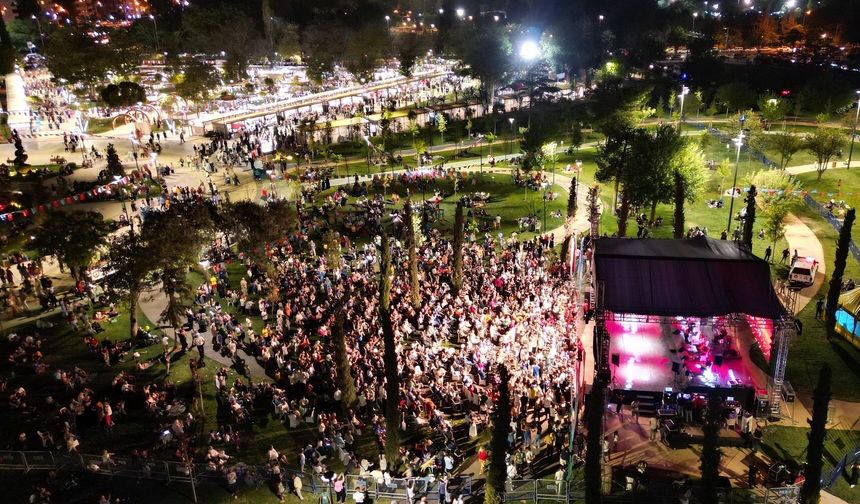 Kültürler aynı çatıda buluşuyor
