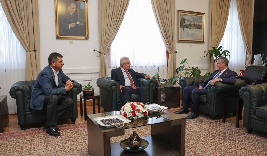 Uçar, Özgür Özel’i ziyaret etti