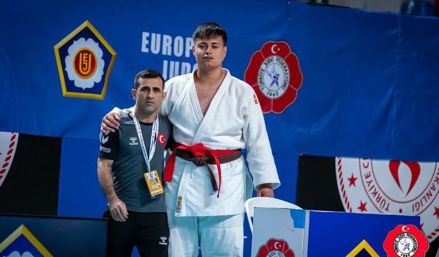 Umut Avrupa üçüncüsü oldu