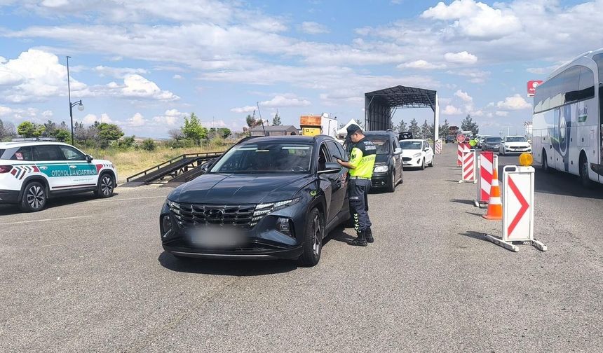 Yol uygulamasında yakalandılar