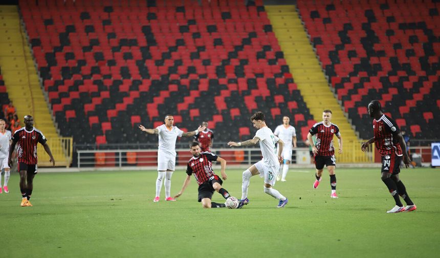 Bu oyuna bir puan iyi 1-1