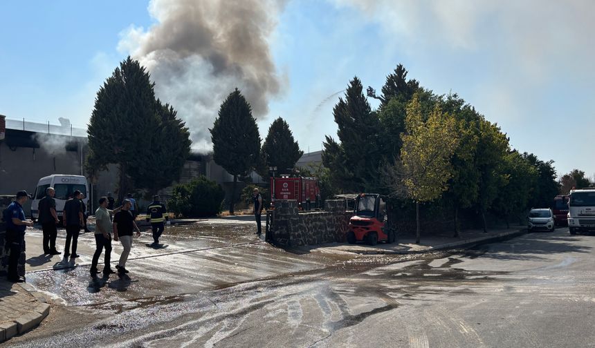 Gaziantep’te tekstil fabrikasında büyük yangın