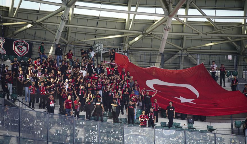 Taraftarlar üzgün döndü
