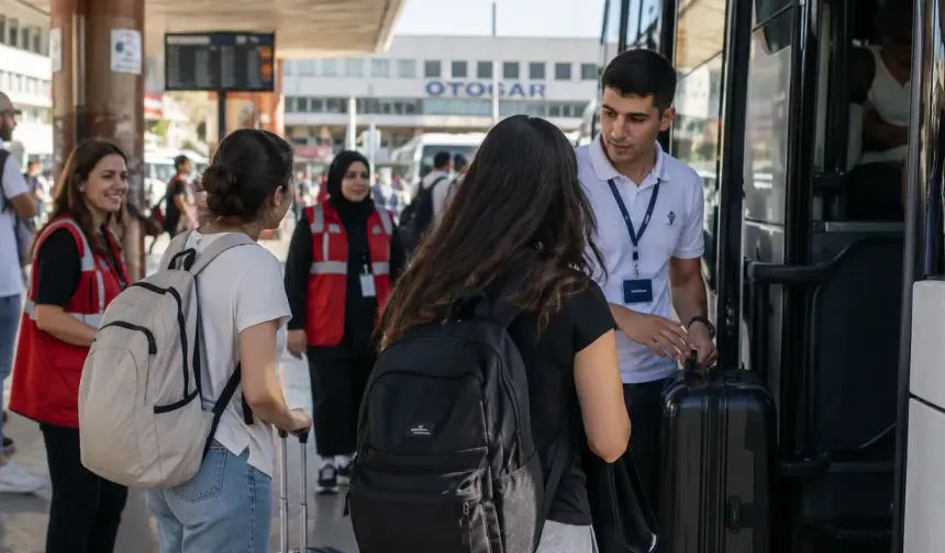 Gaziantep’te öğrencinin yükünü Büyükşehir aldı