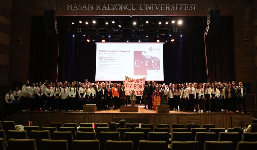 103 yıllık Cumhuriyet mirası sanatla anlatıldı