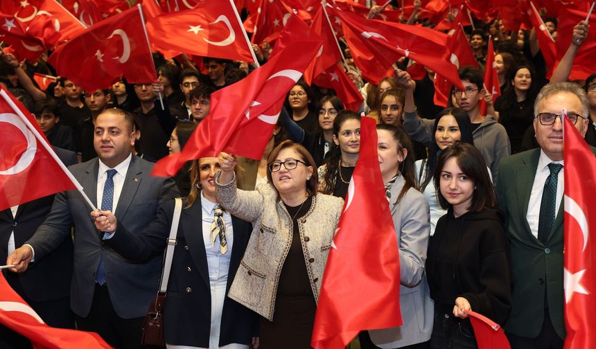 Fatma Şahin'e 1 dakikalık ceza