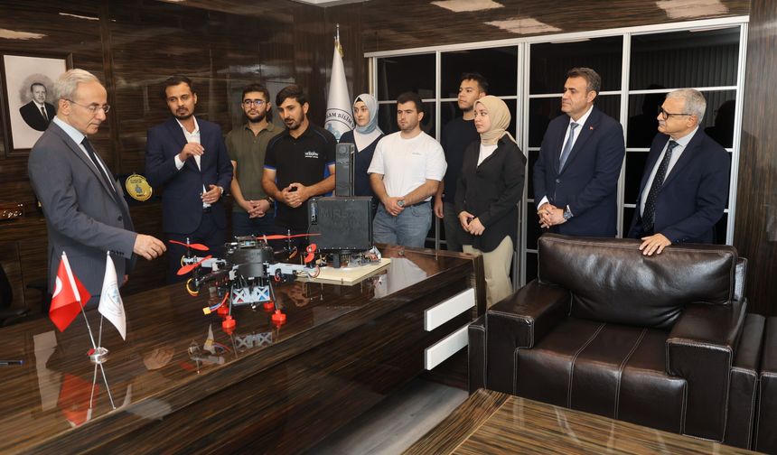 GİBTÜ’nün Hezarfen takımı alkış aldı