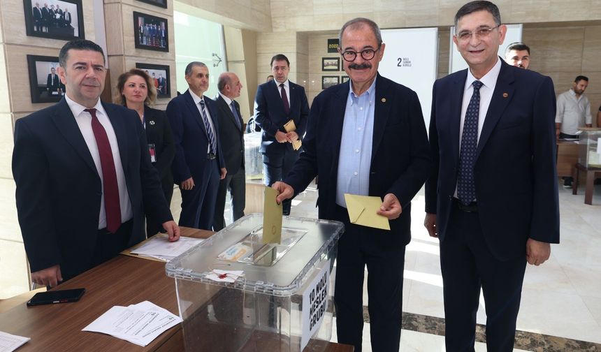 Sanayi Odası’nda sıra yönetimde