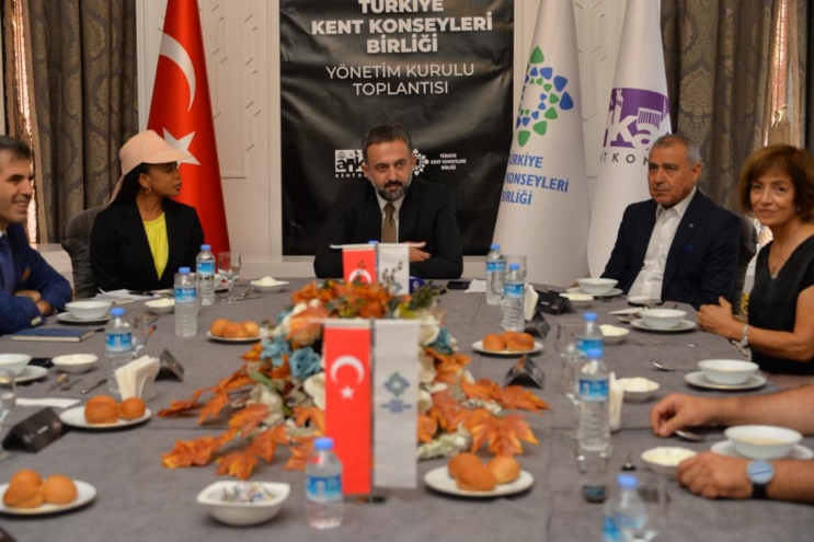 turkiye-kent-konseyi-birligi-yonetim-kurulu-toplantisi-gerceklesti-1-743x495.jpeg turkiye-kent-konseyi-birligi-yonetim-kurulu-toplantisi-gerceklesti-1-743x495.jpeg