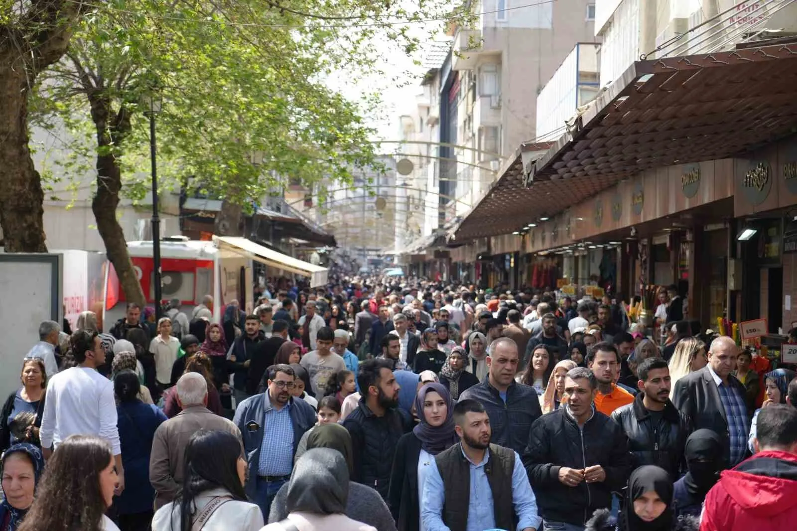Türkiye’nin nüfusu değişti! Yeni rakam açıklandı
