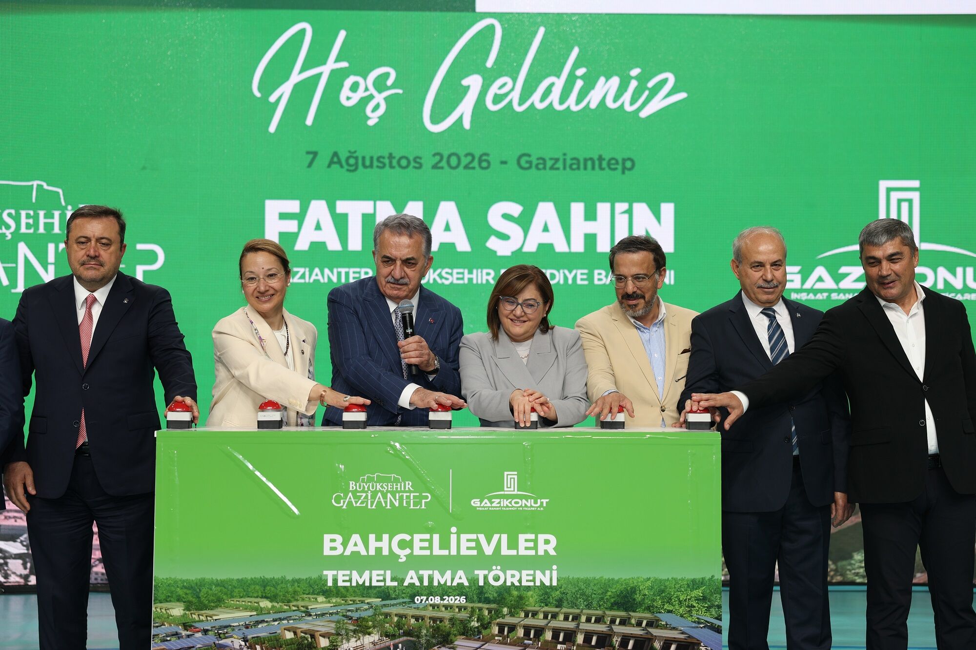 Bu╠Êyu╠Êks╠Ğehir Konutta Tarih Yaz─▒Yor4