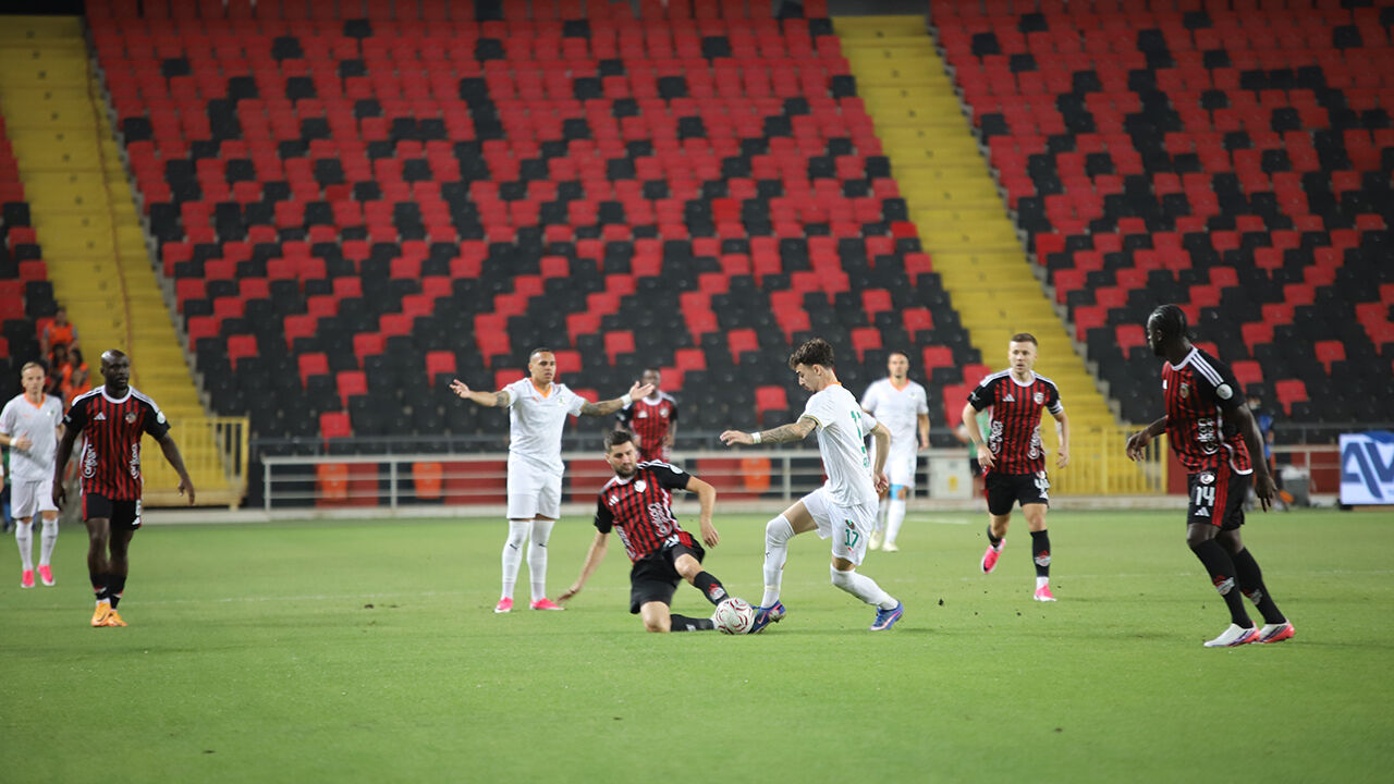 Bu oyuna bir puan iyi 1-1