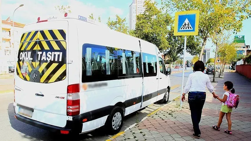 Okullar açılmadan servis çilesi başladı: Ücretler artıyor
