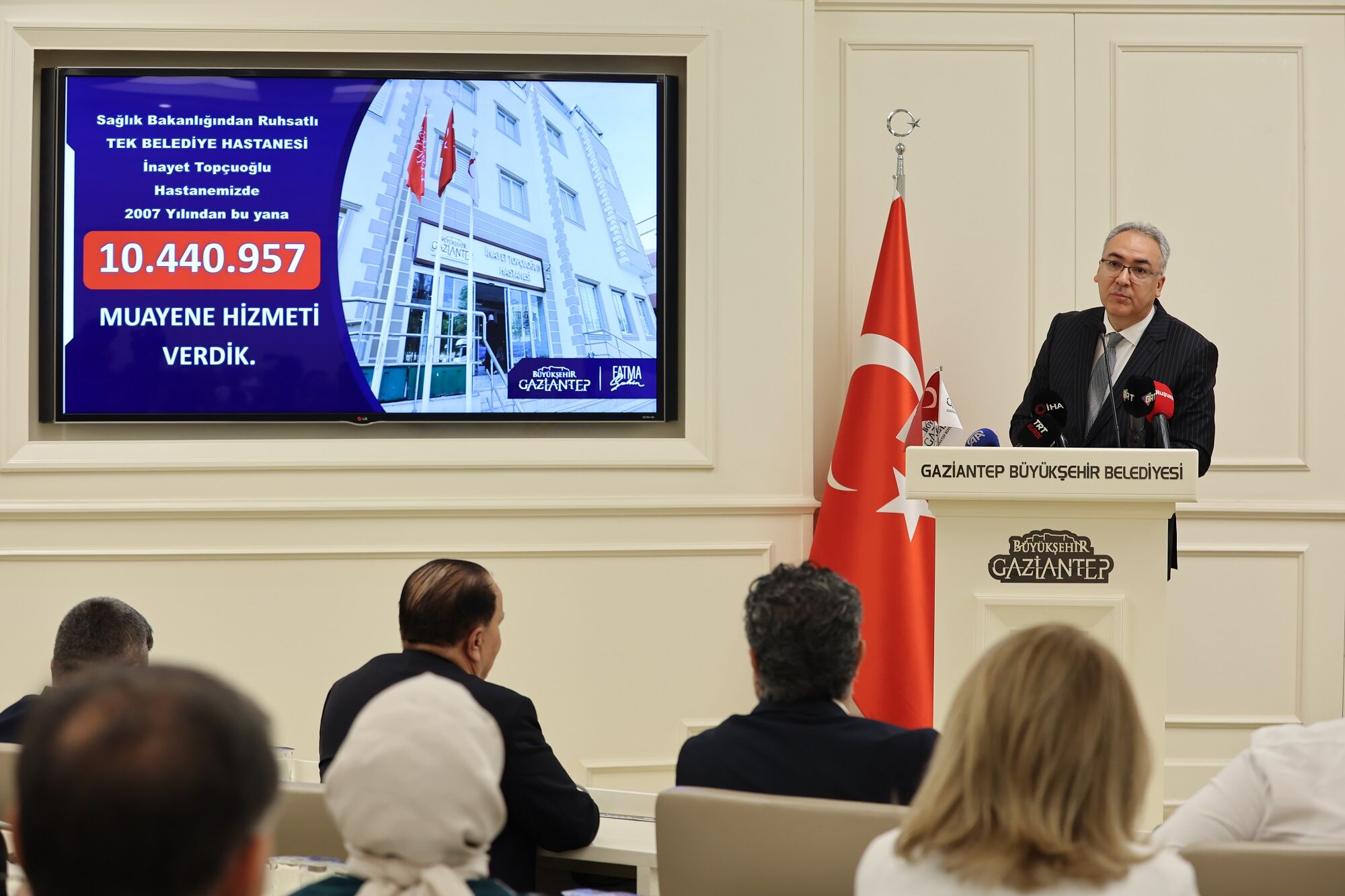 Bu Meydan Ve C╠Ğevresi1