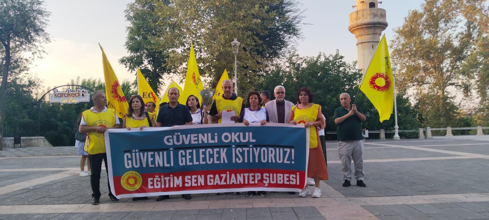 Eğitim Sen'den MEB'e uyarı